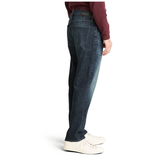 LEVI’S SIGNATURE S67 ATHLETIC JEANS.            SIZE: 33/30 - Picture 3 of 8